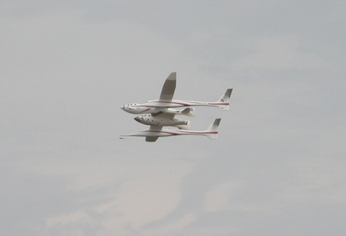 White Knight carrying SpaceShipOne